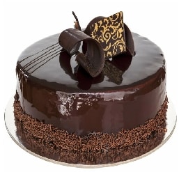 6-9 Kişilik Çikolatalı Yaş Pasta Şef İmzalı Buket